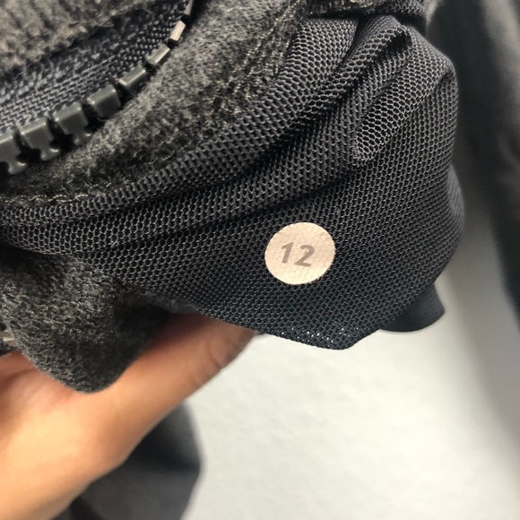 RARE Lululemon charcoal gray Over the Top jacket - Picture 6 of 8